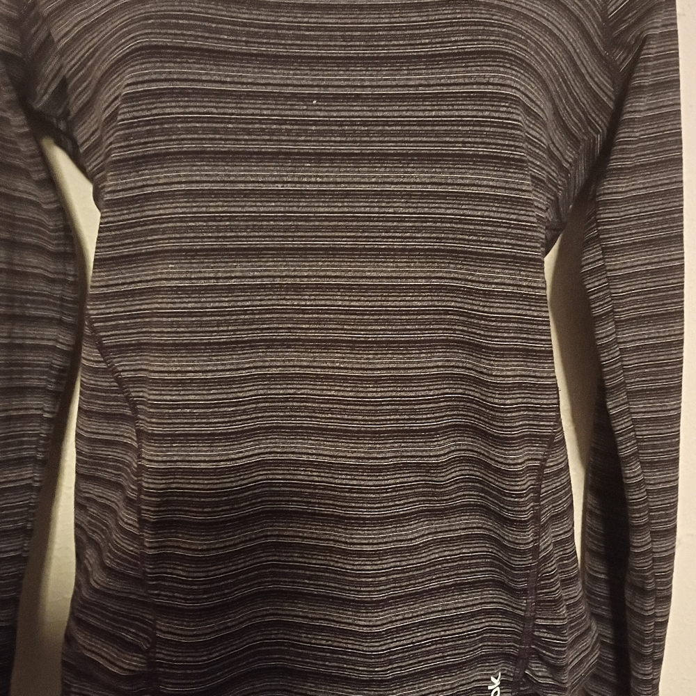 Reebok Gray Athletic Top XS